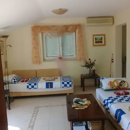 Marisa Apartment